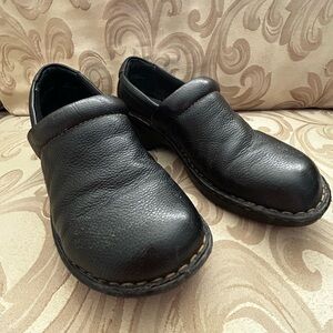 Born Concept Women’s 9 M Black Pebbled Leather Slip-On Shoes Heel